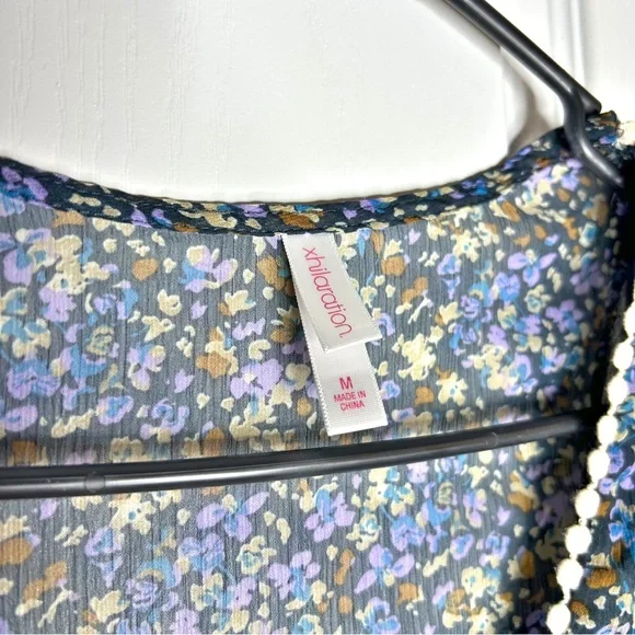 Xhilaration Sheer Blue Floral Boho Peasant Blouse Top Mini Pom Pom Trim Medium - Picture 7 of 9